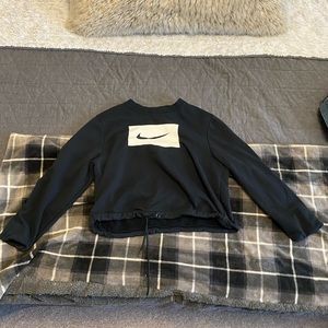 Nike Crop Top Crew Neck